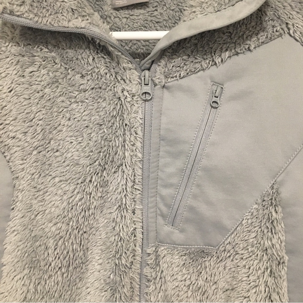 COLUMBIA Fuzzy Long Fleece / Fur Jacket: Full Zip, Cozy & Warm, Gray, Small - Picture 2 of 6
